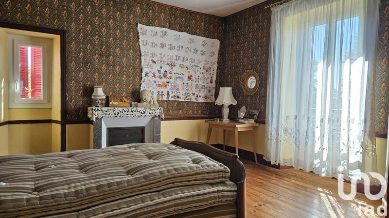 Maison - 205 m² - 7 pièces