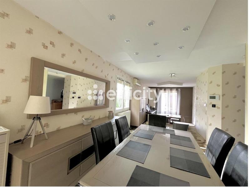 Maison - 85 m² - 4 pièces