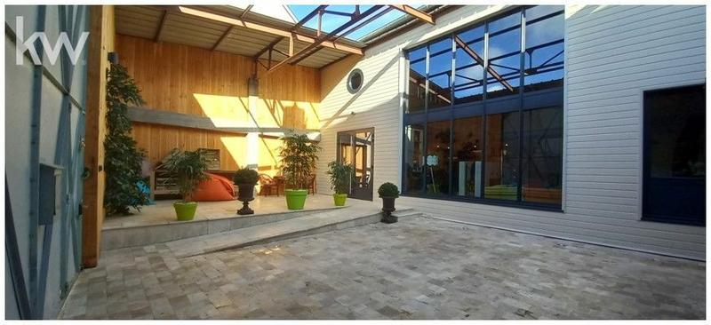 Maison - 206 m² - 7 pièces