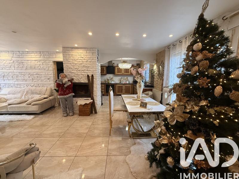 Maison - 96 m² - 4 pièces