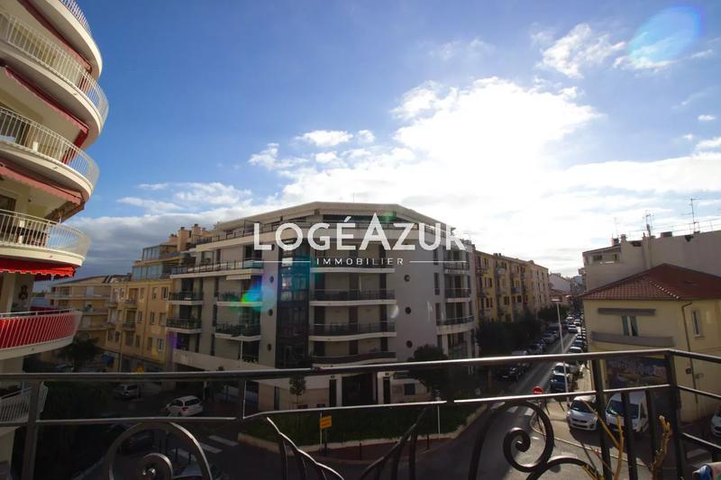 Appartement - 100 m² - 4 pièces