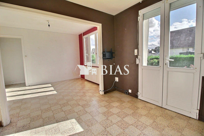 Maison - 90 m² - 5 pièces