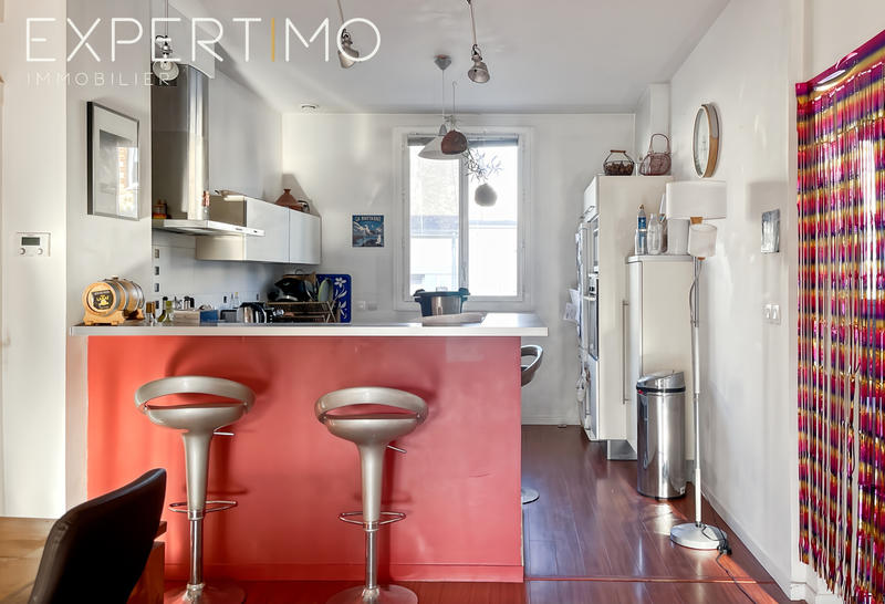 Maison - 202 m² - 12 pièces