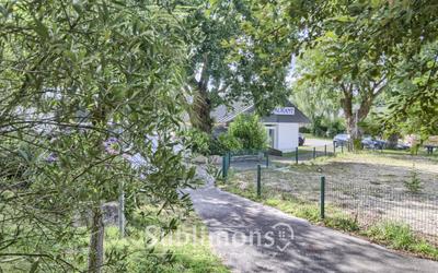 Local commercial - 1 140 m² - 14 pièces