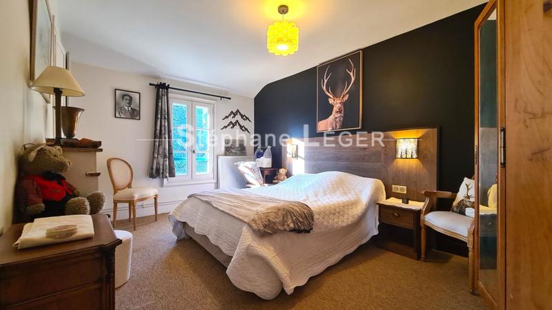 Maison - 220 m² - 10 pièces