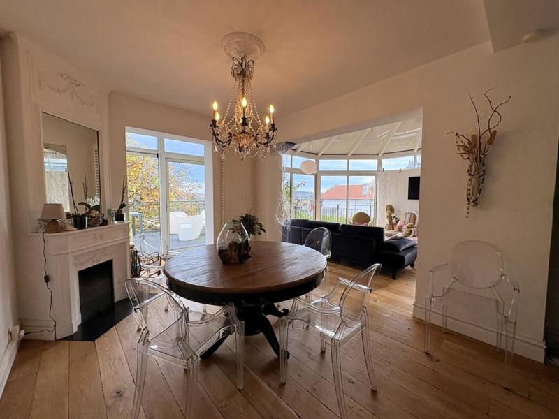 Maison ancienne - 200 m² - 7 pièces