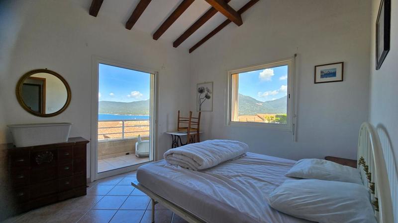 Villa - 103 m² - 5 pièces