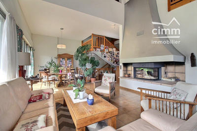 Villa - 363 m² - 6 pièces