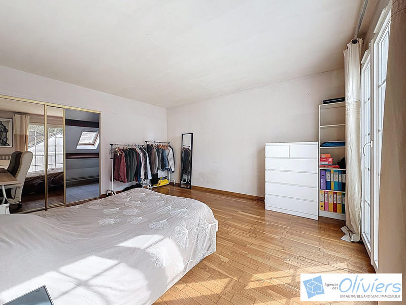 Maison traditionnelle - 155 m² - 6 pièces