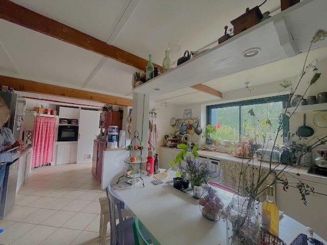 Maison - 278 m² - 10 pièces