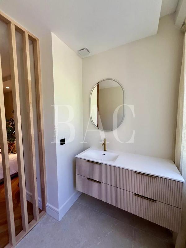 Appartement - 122 m² - 3 pièces