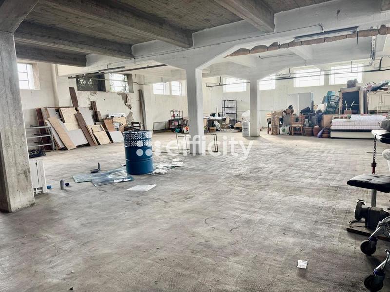 Bureau - 1 100 m² - 12 pièces