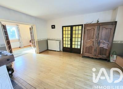 Maison - 199 m² - 10 pièces