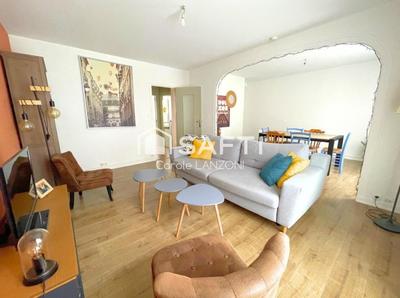 Appartement - 84 m² - 4 pièces