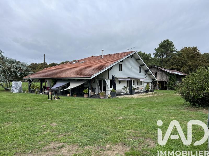 Maison - 167 m² - 9 pièces