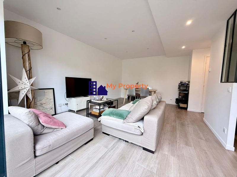 Maison contemporaine - 81 m² - 5 pièces