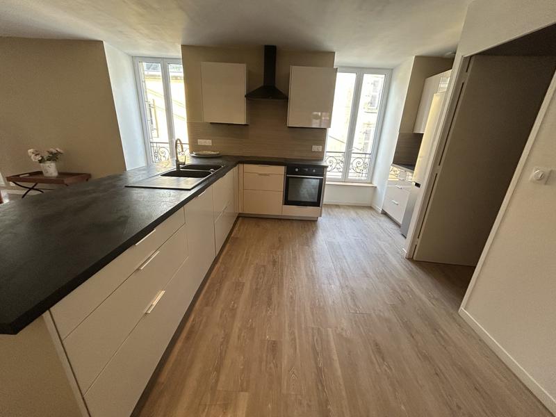 Appartement - 85 m² - 3 pièces