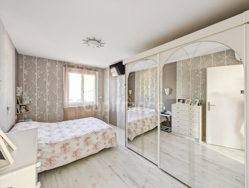 Maison - 184 m² - 9 pièces