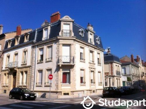 Chambre - 9 m² - 1 pièce