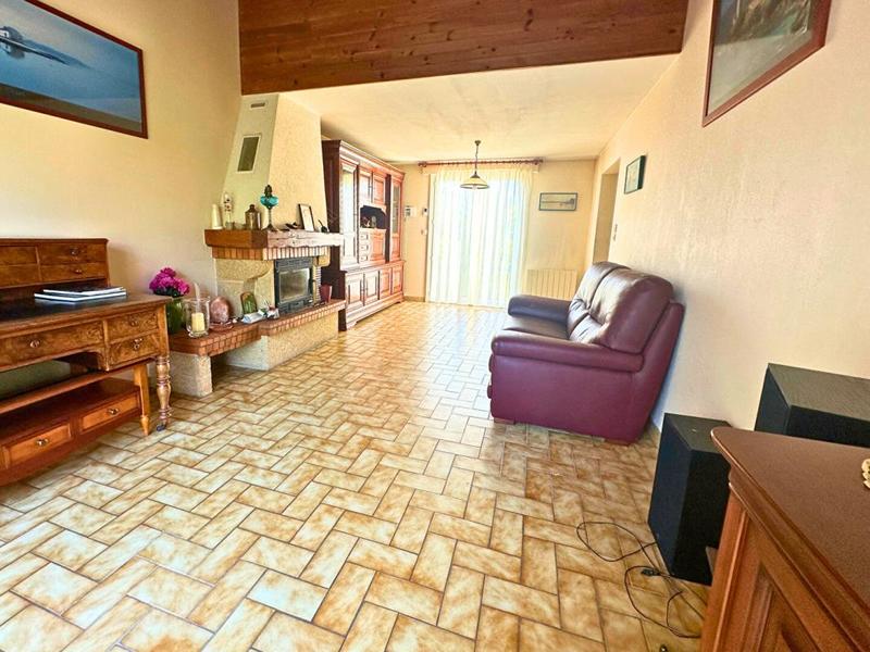 Maison - 93 m² - 5 pièces