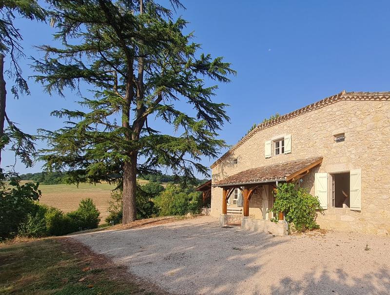 Maison - 230 m² - 6 pièces