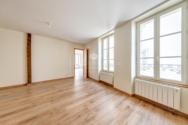 Appartement - 101 m² - 5 pièces