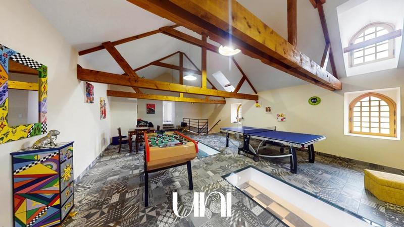 Château - 400 m² - 5 pièces