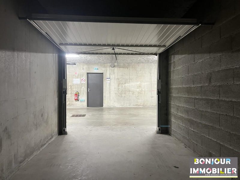 Parking / Garage - 15 m²