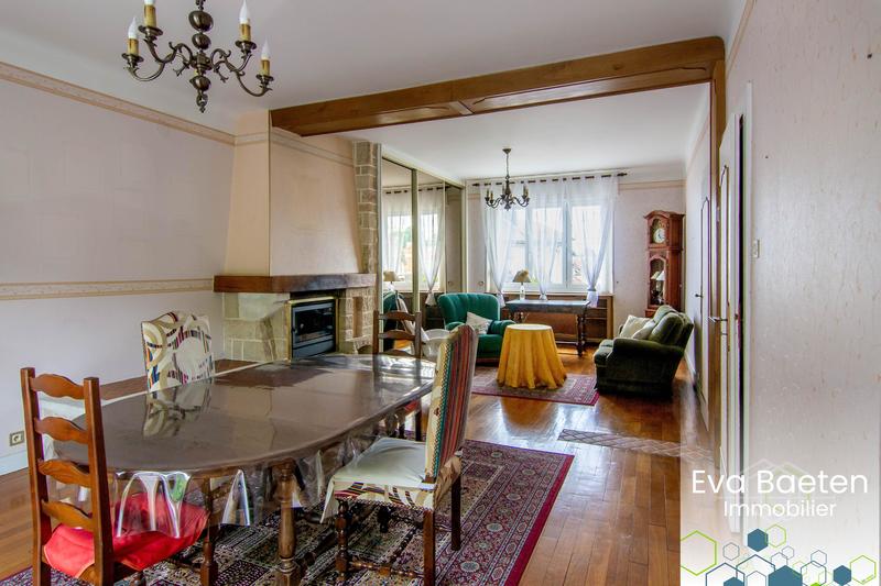 Maison - 265 m² - 10 pièces