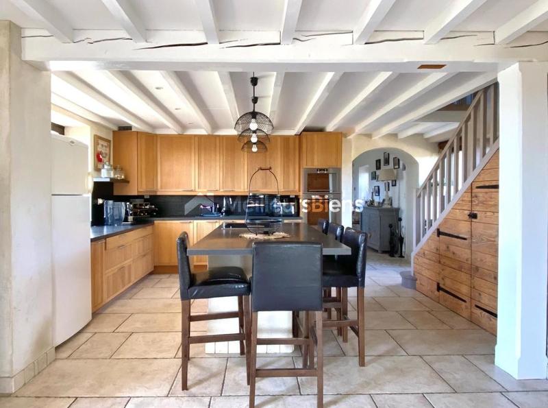 Corps de ferme - 225 m² - 7 pièces