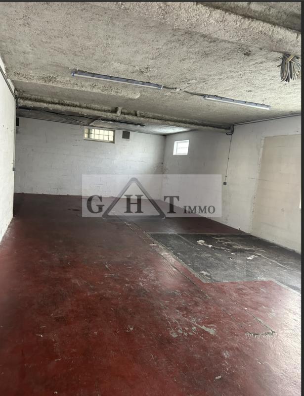 Entrepôt - 153 m²