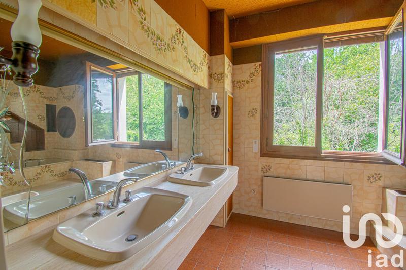 Maison - 333 m² - 8 pièces