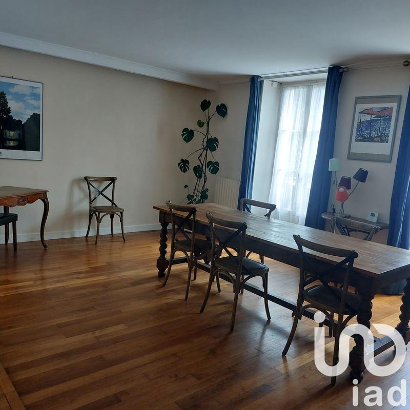 Maison - 215 m² - 8 pièces