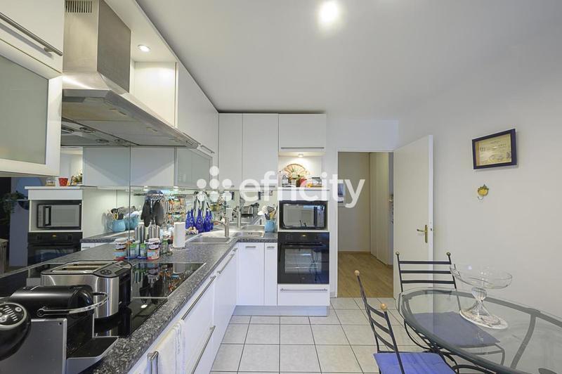 Appartement - 95 m² - 4 pièces