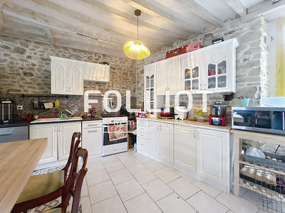 Maison - 180 m² - 8 pièces