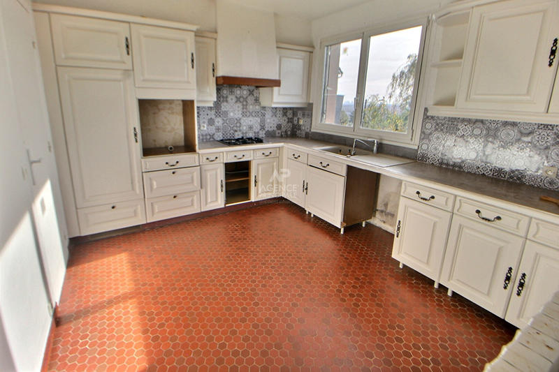 Maison - 147 m² - 6 pièces