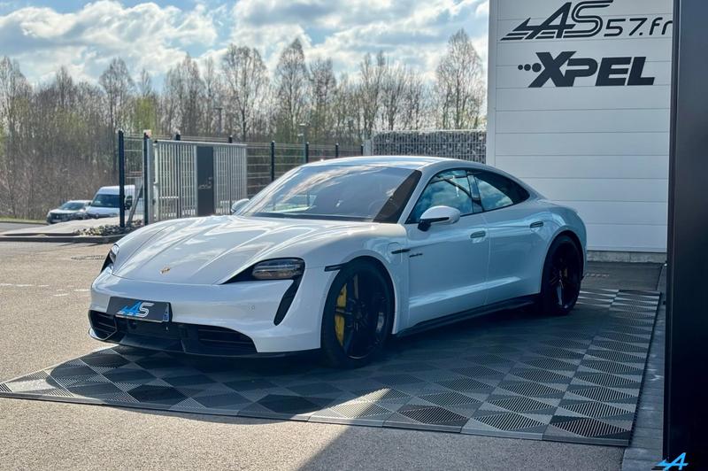 Porsche taycan Turbo s 716ch