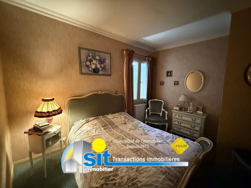 Maison - 265 m² - 8 pièces