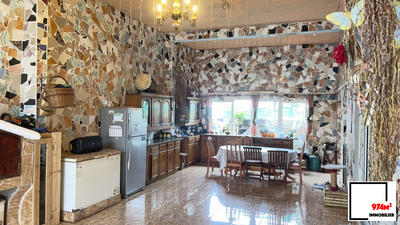 Maison - 286 m² - 10 pièces