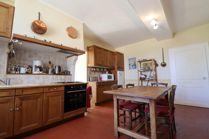 Propriété - 161 m² - 6 pièces