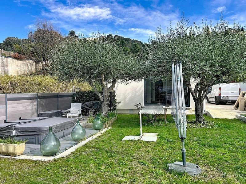 Maison - 77 m² - 3 pièces