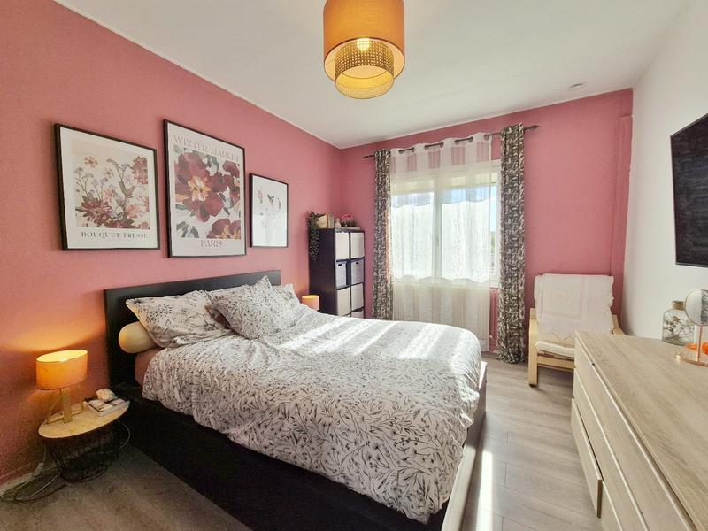 Appartement - 90 m² - 4 pièces