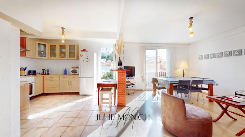 Appartement - 84 m² - 4 pièces