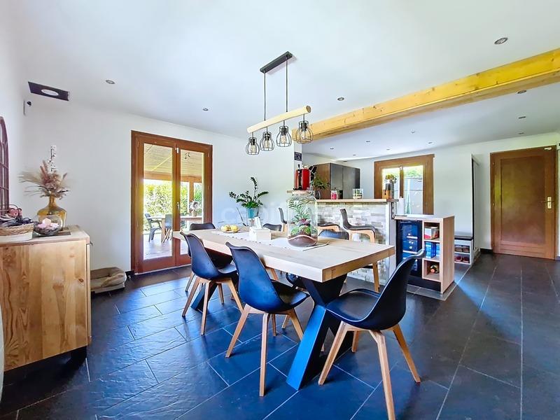 Maison - 106 m² - 5 pièces