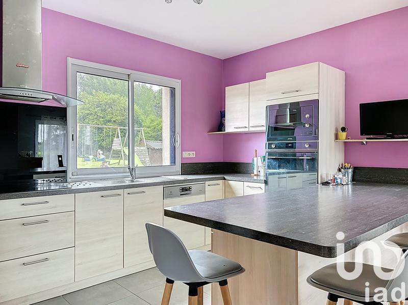 Maison - 210 m² - 10 pièces