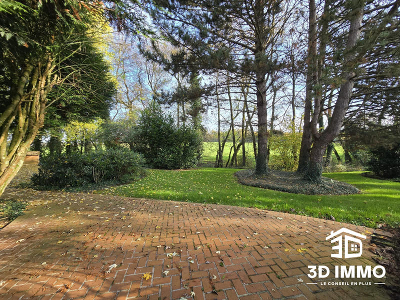 Maison - 275 m² - 12 pièces