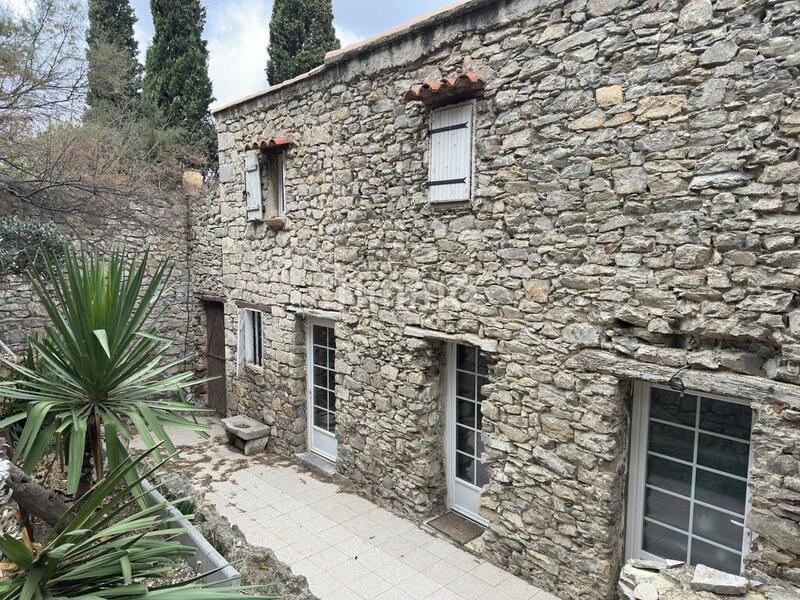 Local commercial - 250 m² - 9 pièces