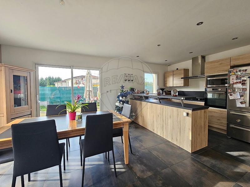 Maison - 89 m² - 4 pièces