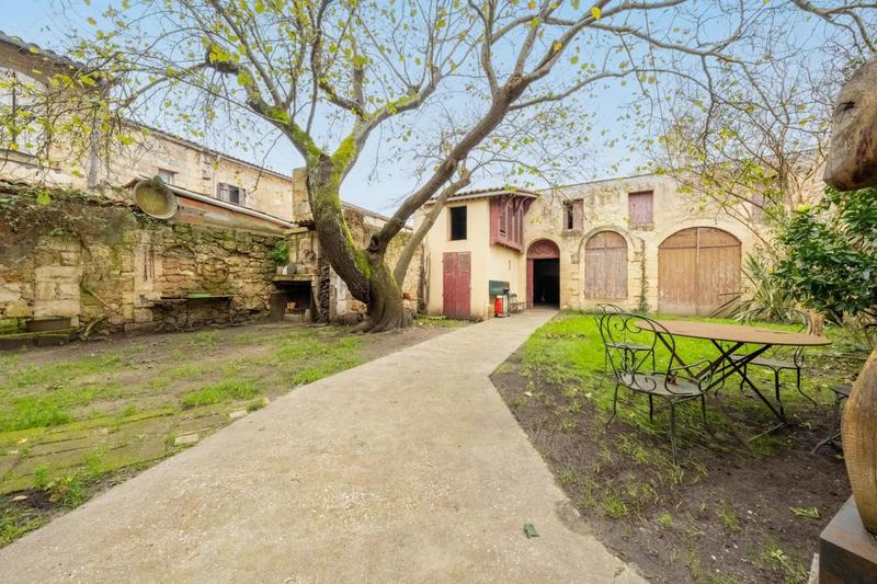 Maison de maîtres - 220 m² - 7 pièces