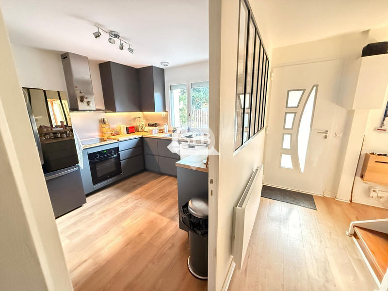 Maison traditionnelle - 93 m² - 4 pièces